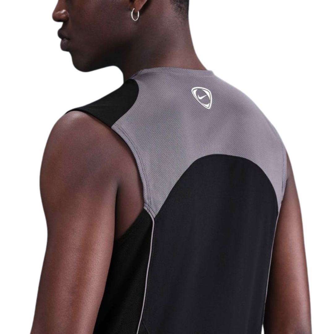 Total 90 Sleeveless Shirt - Black/Light Graphite/Gym Red/Sail