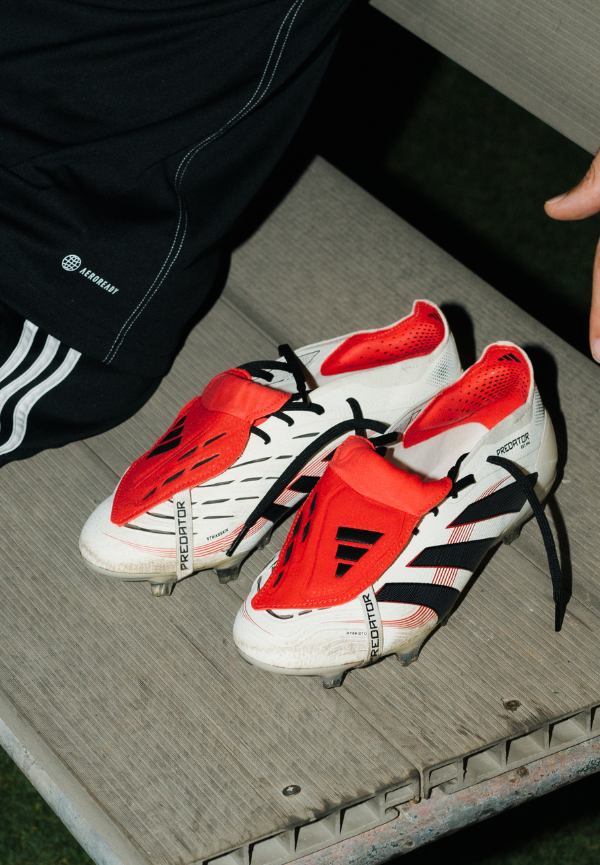 adidas Predator 25